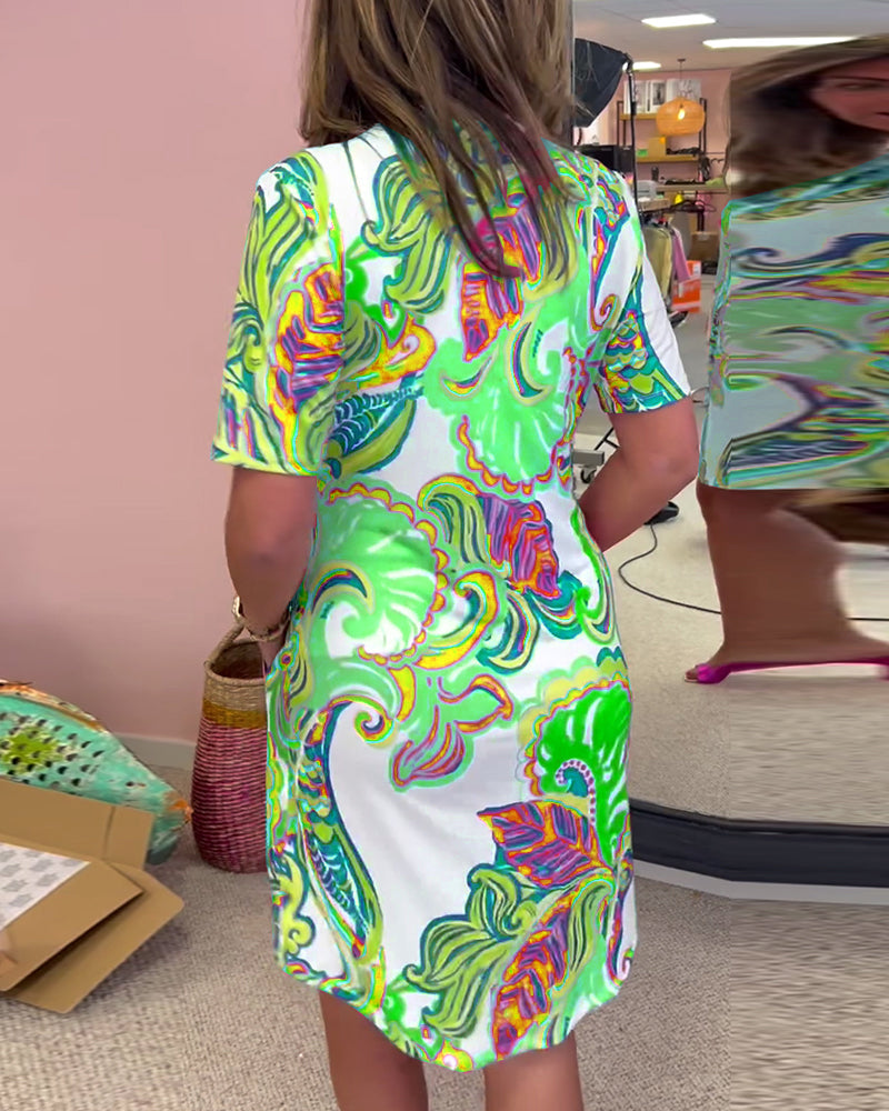 Elegantes Kleid mit Druck