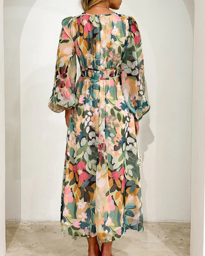 Elegant blomstret kjole