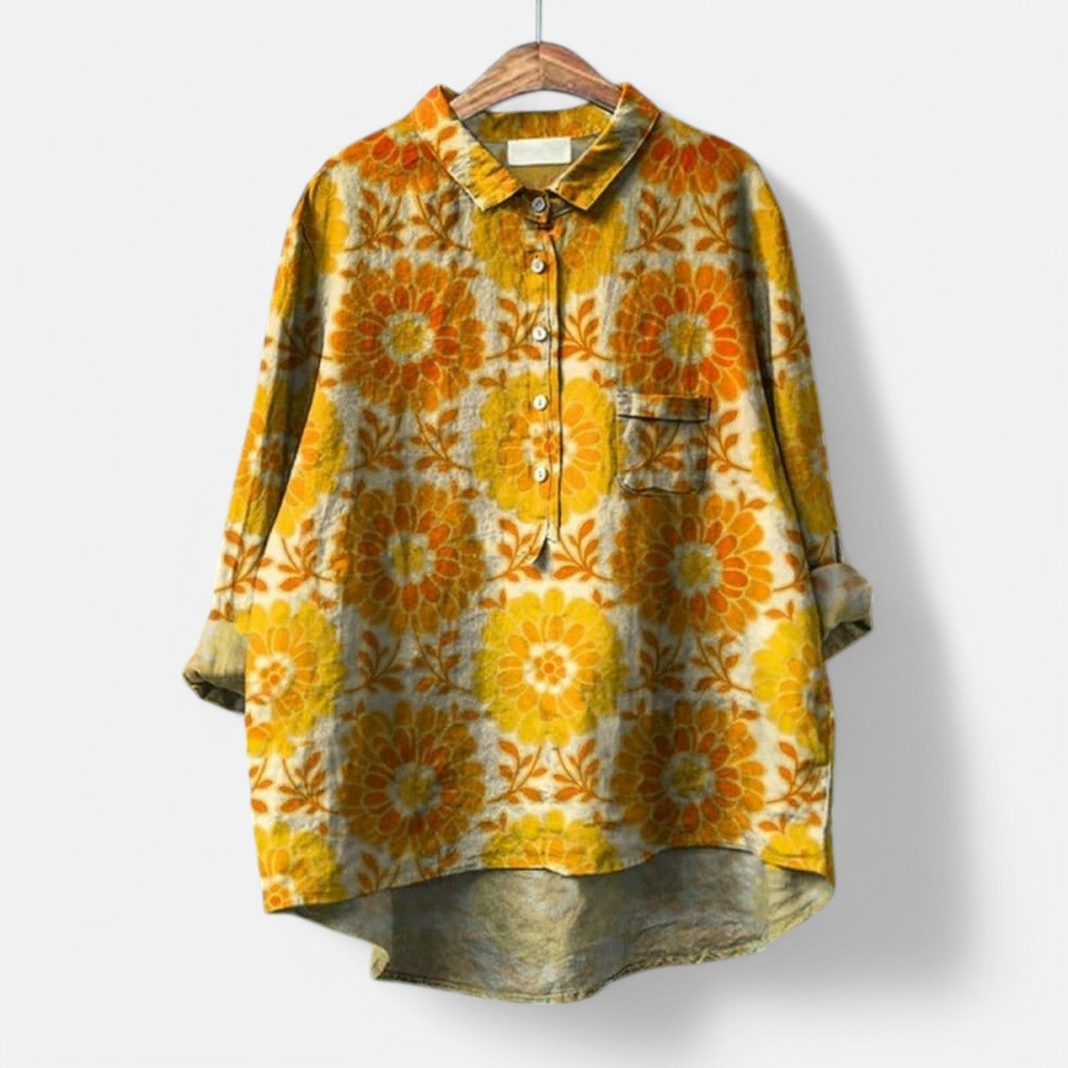 Elegant kunstbluse – føl dig fortryllet